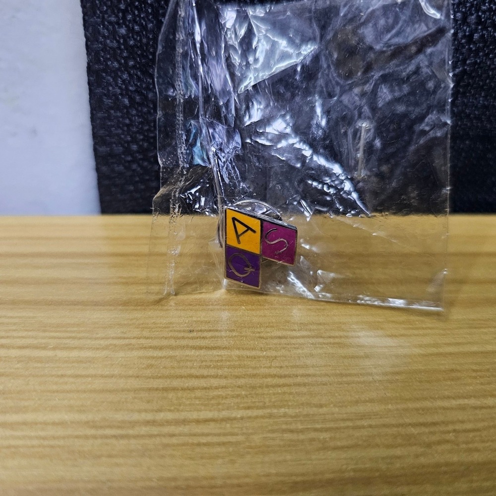 AQS American Quilter's‎ Society Lapel Pin Tri-Color Purple Yellow Magenta